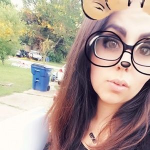 Meet your Posher, Nikki